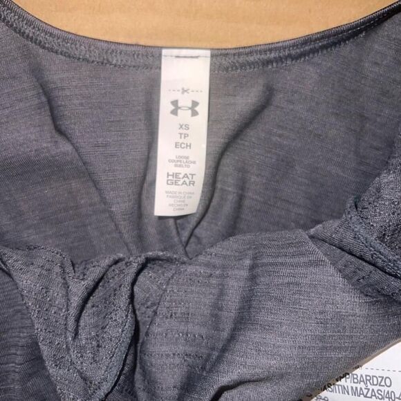 Women's Under Armour Gray Long Sleeve T-Shirt Size XS - Picture 4 of 5
